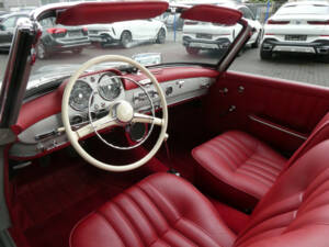 Image 8/26 of Mercedes-Benz 190 SL (1957)