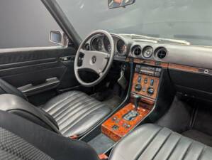 Image 26/50 of Mercedes-Benz 300 SL (1989)