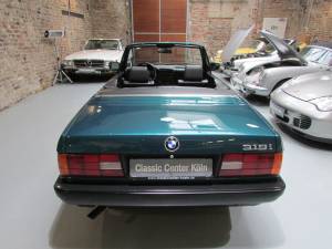 Afbeelding 4/30 van BMW 318i (1992)