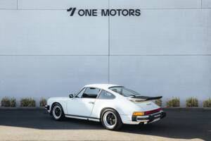 Bild 5/29 von Porsche 911 Carrera 3.2 (1989)