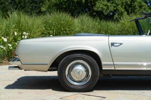 Image 21/50 de Mercedes-Benz 230 SL (1965)