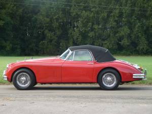 Afbeelding 10/11 van Jaguar XK 150 DHC (1958)