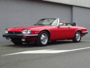 Image 32/99 de Jaguar XJS 5.3 V12 (1990)