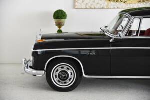Bild 3/38 von Mercedes-Benz 220 SE (1960)