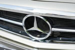 Imagen 33/41 de Mercedes-Benz 280 SL (1971)