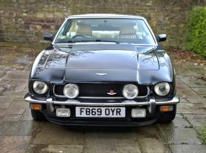 Immagine 3/50 di Aston Martin V8 EFi (1989)