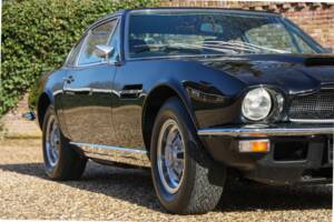 Image 47/50 of Aston Martin DBS V8 (1972)