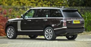 Image 18/50 of Land Rover Range Rover V8 SV Autobiography (2018)
