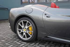 Image 49/50 of Ferrari California (2009)