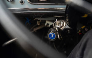 Image 70/88 of Peugeot 404 Coupé (1968)
