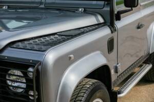 Image 49/50 of Land Rover Defender 90 "50th Anniversary" (1998)