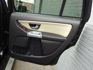 Bild 52/97 von Volvo XC90 V8 (2005)