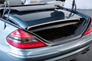 Bild 36/38 von Mercedes-Benz SL 55 AMG (2002)