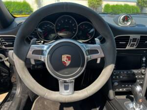 Bild 20/27 von Porsche 911 Carrera 4 GTS (2011)