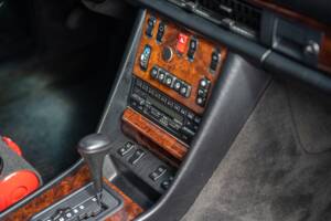 Image 35/91 of Mercedes-Benz 560 SEL (1990)
