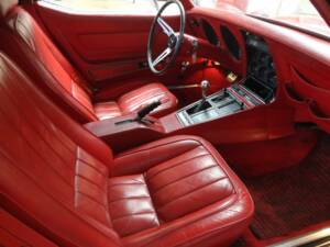 Image 24/50 of Chevrolet Corvette Stingray (1969)