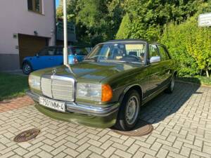 Afbeelding 2/12 van Mercedes-Benz 280 E (1982)