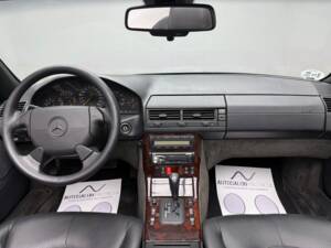 Bild 22/27 von Mercedes-Benz SL 320 (1997)