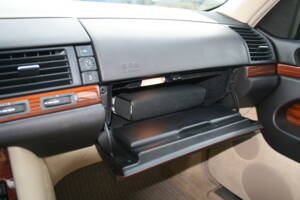 Immagine 56/69 di Mercedes-Benz 500 SE (1992)