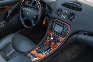 Image 43/86 de Mercedes-Benz SL 500 (2002)