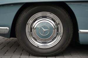Image 36/43 of Mercedes-Benz 300 SL Roadster (1960)