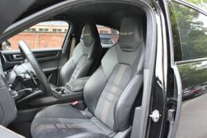 Afbeelding 11/19 van Porsche Cayenne Turbo GT (2022)