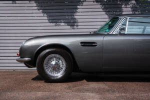 Imagen 8/49 de Aston Martin DB 6 Mk II (1970)