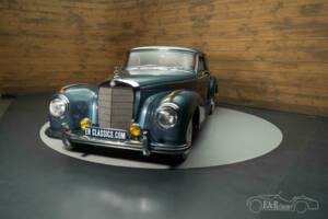Image 5/31 of Mercedes-Benz 300 S (1953)
