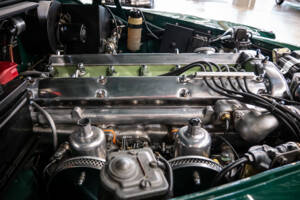 Image 30/32 of Jaguar Mk II 3.4 (1967)