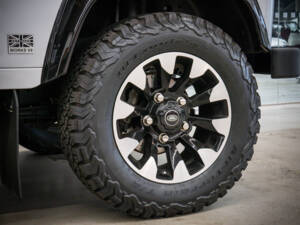 Bild 15/36 von Land Rover Defender 90 Works V8 &quot;70th Edition&quot; (2015)