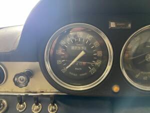 Image 6/23 of Alfa Romeo 2000 Spider (1961)
