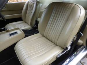 Immagine 20/32 di Aston Martin V8 (1973)