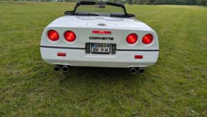Bild 23/35 von Chevrolet Corvette Convertible (1990)
