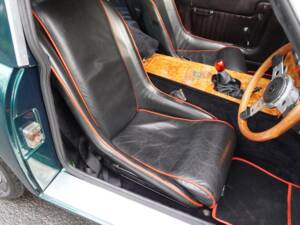 Image 10/17 of TVR Vixen Series 3 (1971)