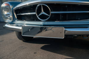 Image 13/99 of Mercedes-Benz 280 SL (1971)