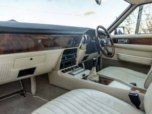 Afbeelding 4/62 van Aston Martin V8 Vantage X-Pack (1987)