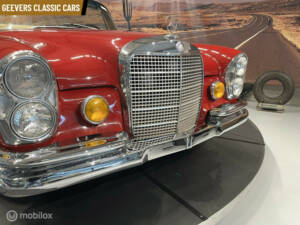 Bild 24/40 von Mercedes-Benz 280 SE (1969)