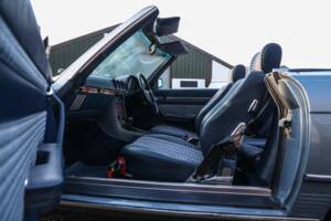 Image 11/19 of Mercedes-Benz 300 SL (1987)