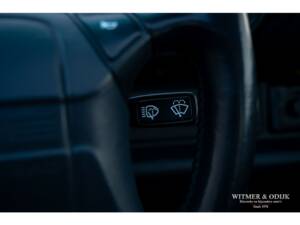 Image 14/33 de Porsche 911 Carrera 4 (1992)