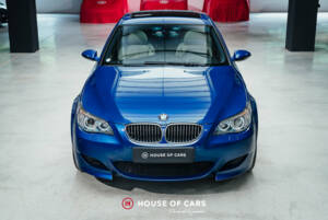 Image 3/25 of BMW M5 (2005)