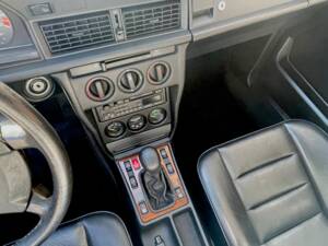 Bild 14/20 von Mercedes-Benz 190 E 2.5-16 Evolution I (1989)
