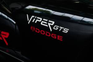Image 28/50 of Dodge Viper GTS (2005)