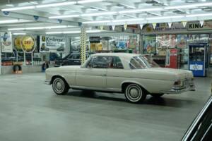 Image 5/50 of Mercedes-Benz 300 SE (1966)
