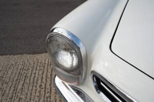Image 30/33 de Mercedes-Benz 230 SL (1965)