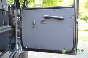 Immagine 18/49 di Mercedes-Benz 230 GE (lang) (1991)