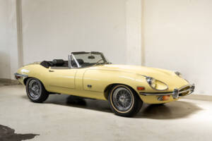 Immagine 2/32 di Jaguar E-Type (1969)