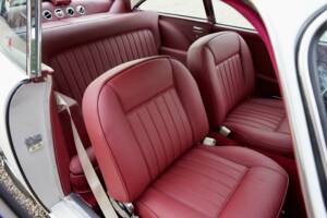 Afbeelding 42/50 van Aston Martin DB 4 (1961)