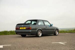 Image 21/50 of BMW 325i (1990)
