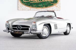 Image 2/36 of Mercedes-Benz 300 SL Roadster (1961)