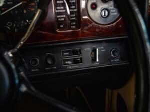 Image 17/36 of Rolls-Royce Silver Shadow II (1980)